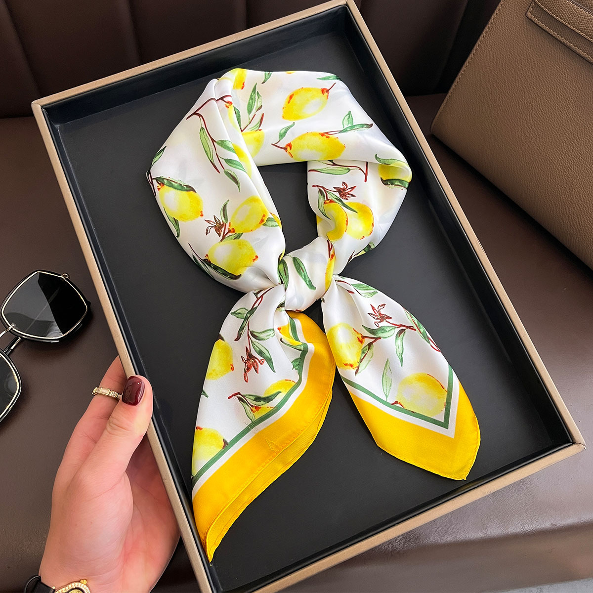 2025 Nuova Sciarpa di seta qua - Scarf Silk Square recensione e prezzo