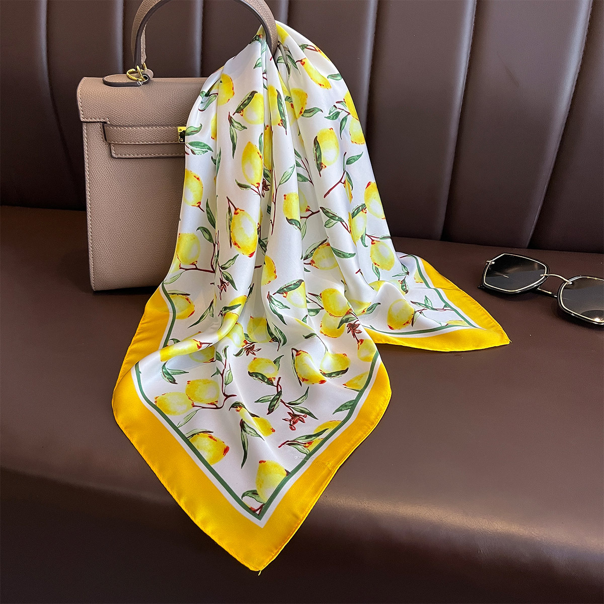 2025 Nuova Sciarpa di seta qua - Scarf Silk Square recensione e prezzo
